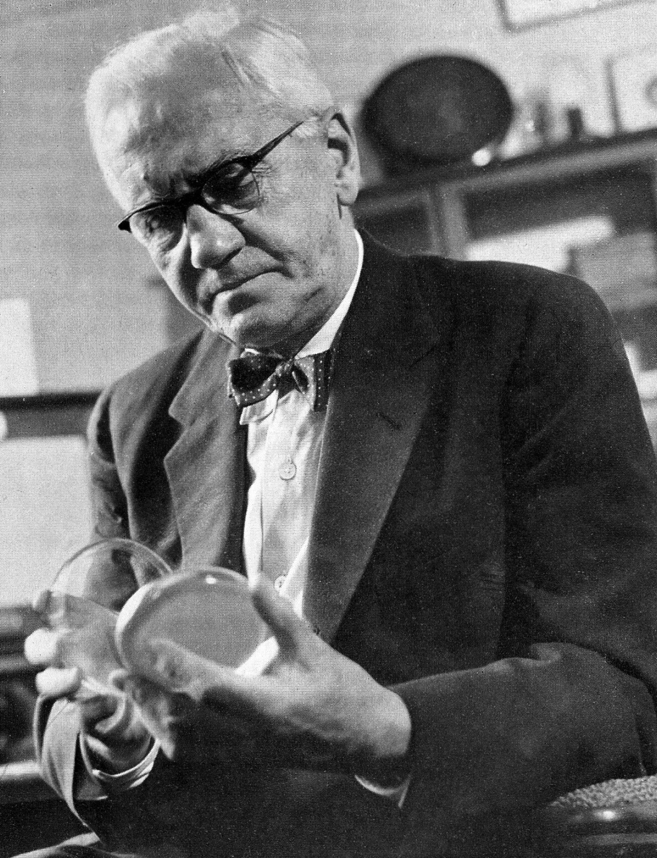 Sir Alexander Fleming