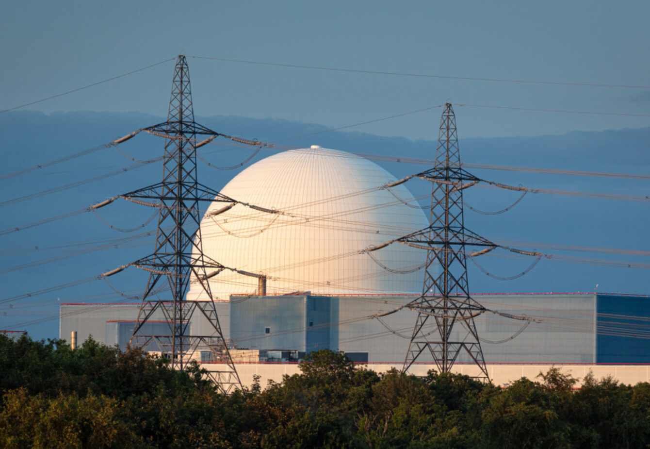 Sizewell,,England,,Uk, ,August,15,,2019:,View,Through,Electricity